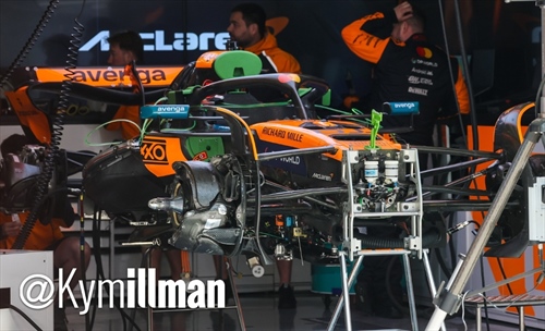 Chinese GP - Images from the circuit: 8 cars delivered late, mechanics at work since da