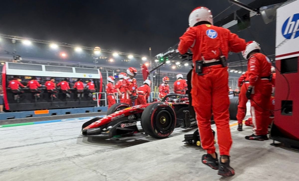 Singapore GP strategy analysis: Ferrari disaster as Hamilton is left alone