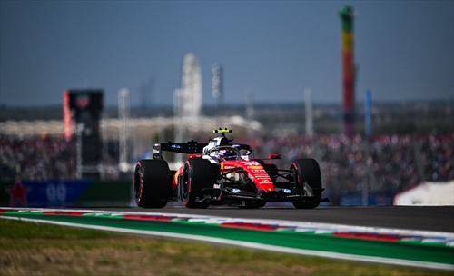 United States GP FP3: Hamilton leads as Ferrari shows pace, Verstappen close - United States GP FP3: Hamilton leads as Ferrari shows pace, Verstappen close