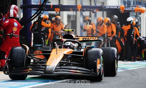 McLaren got a lot worse in their pit stops. Collapse or calculated risk?